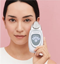 Load image into Gallery viewer, Galvanic Facial Spa Device w/conductor gel

