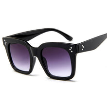 Load image into Gallery viewer, Femme Retro Sunglasses
